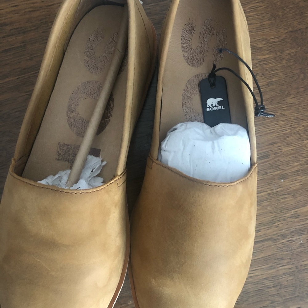 Brand new sorel ella slip on size 8